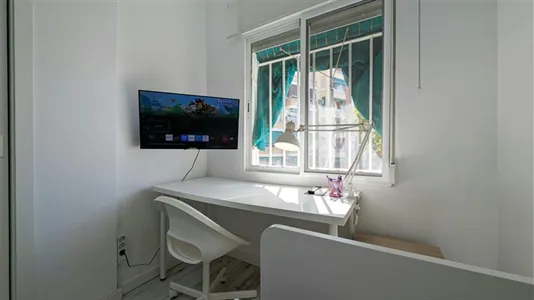 Rooms in Córdoba - photo 3