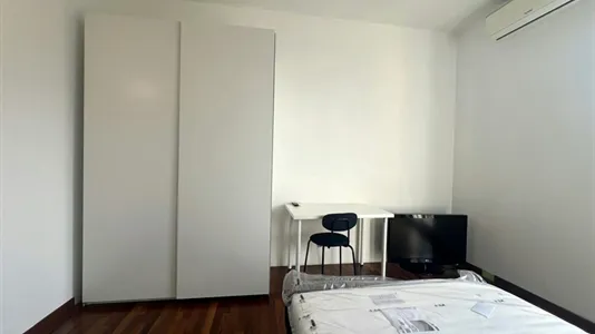 Apartments in Milano Zona 8 - Fiera, Gallaratese, Quarto Oggiaro - photo 4