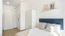Room for rent, Madrid Fuencarral-El Pardo, Madrid, <span class="blurred street" onclick="ProcessAdRequest(10965488)"><span class="hint">See streetname</span>[xxxxxxxxxxxxx]</span>