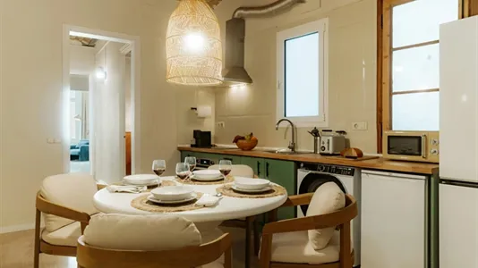 Rooms in Barcelona Ciutat Vella - photo 7