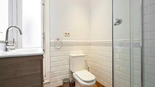 Rooms in Madrid Centro - photo 10