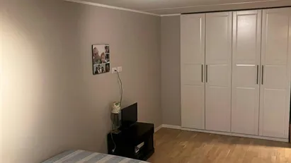 Room for rent in Milano Zona 4 - Vittoria, Forlanini, Milan
