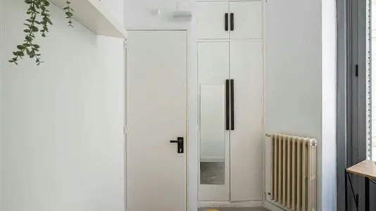 Rooms in Madrid Centro - photo 9
