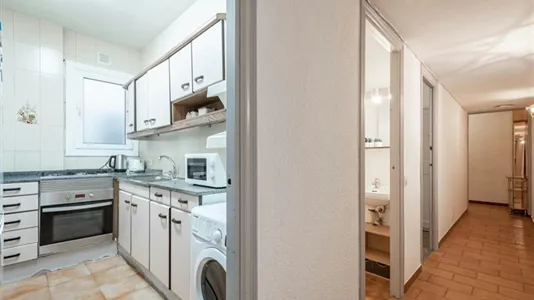 Rooms in Barcelona Eixample - photo 9
