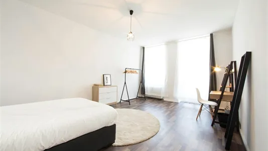Rooms in Berlin Neukölln - photo 1