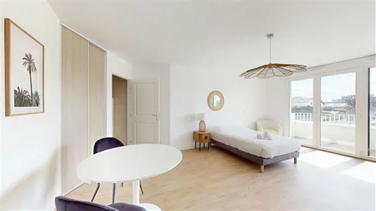 Rooms in Nanterre - photo 1