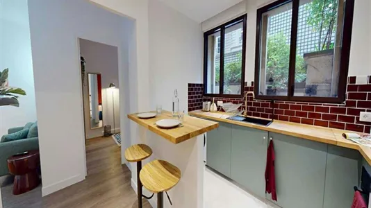 Rooms in Paris 8ème arrondissement - photo 10