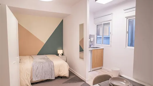 Rooms in Valencia Ciutat Vella - photo 1