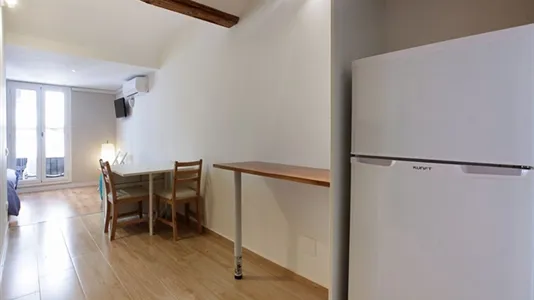 Apartments in Barcelona Ciutat Vella - photo 5