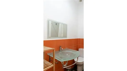 Rooms in Madrid Chamberí - photo 10