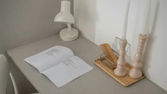 Rooms in Barcelona Ciutat Vella - photo 4