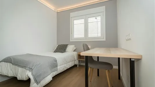 Rooms in Madrid Usera - photo 1
