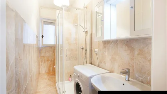 Rooms in Milano Zona 2 - Stazione Centrale, Gorla, Turro, Greco, Crescenzago - photo 9