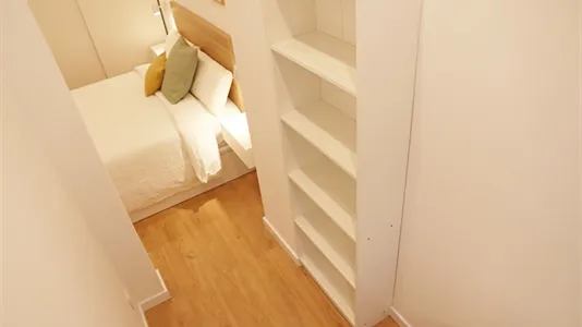 Rooms in Barcelona Sant Martí - photo 9