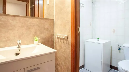 Rooms in Madrid Hortaleza - photo 8