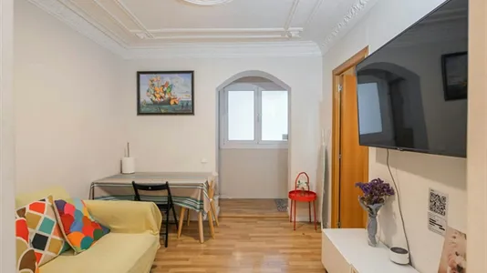 Apartments in Barcelona Eixample - photo 3