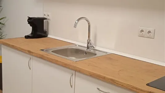 Rooms in Madrid Centro - photo 6