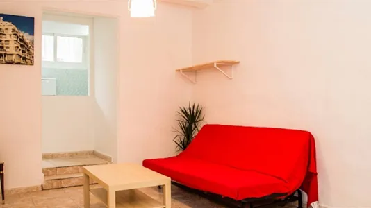Rooms in Barcelona Ciutat Vella - photo 7