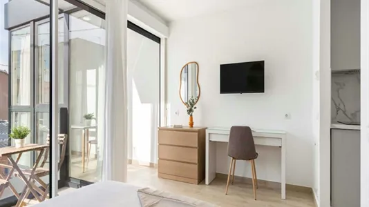 Rooms in Madrid Fuencarral-El Pardo - photo 4