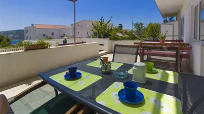 Apartment for rent in Primošten, Šibensko-Kninska