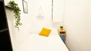 Room for rent, Barcelona Eixample, Barcelona, &lt;span class=&quot;blurred street&quot; onclick=&quot;ProcessAdRequest(8246424)&quot;&gt;&lt;span class=&quot;hint&quot;&gt;See streetname&lt;/span&gt;[xxxxxxxxxxxxx]&lt;/span&gt;