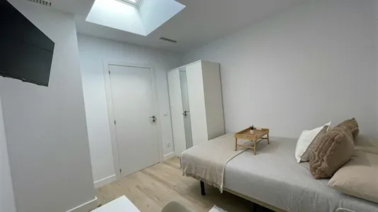 Rooms in El Prat de Llobregat - photo 6