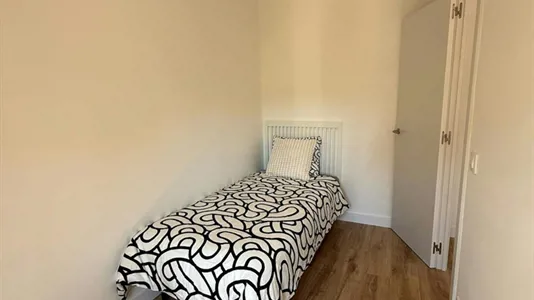 Rooms in Cornellà de Llobregat - photo 2