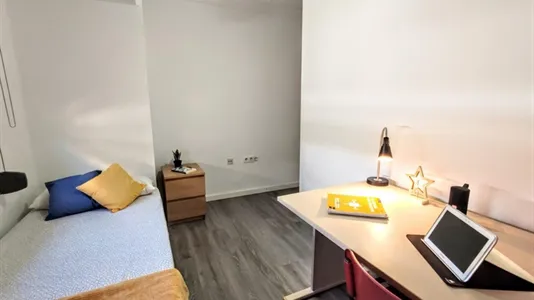 Rooms in Burjassot - photo 7