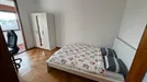 Room for rent, Porto (Distrito), &lt;span class=&quot;blurred street&quot; onclick=&quot;ProcessAdRequest(13702254)&quot;&gt;&lt;span class=&quot;hint&quot;&gt;See streetname&lt;/span&gt;[xxxxxxxxxxxxx]&lt;/span&gt;