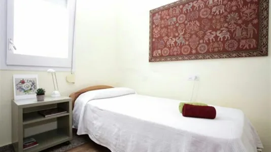 Rooms in Barcelona Eixample - photo 3