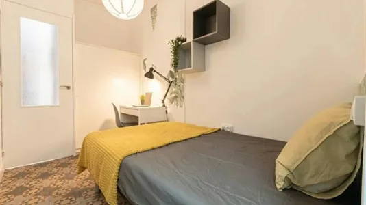 Rooms in Barcelona Ciutat Vella - photo 3