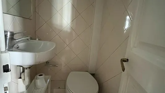 Rooms in Barcelona Eixample - photo 10