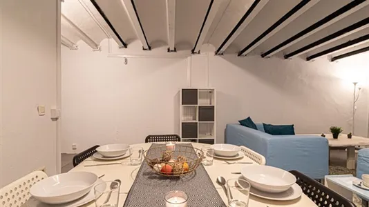 Rooms in Barcelona Ciutat Vella - photo 7