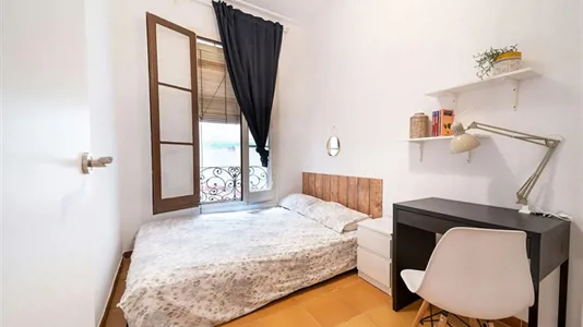 Rooms in Barcelona Ciutat Vella - photo 2