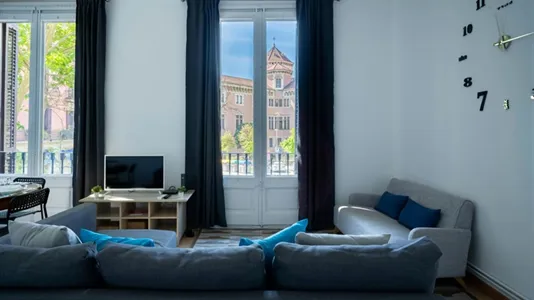 Rooms in Barcelona Eixample - photo 8