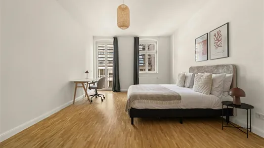 Apartments in Berlin Mitte - photo 3