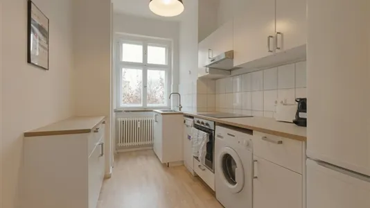 Rooms in Berlin Friedrichshain-Kreuzberg - photo 7