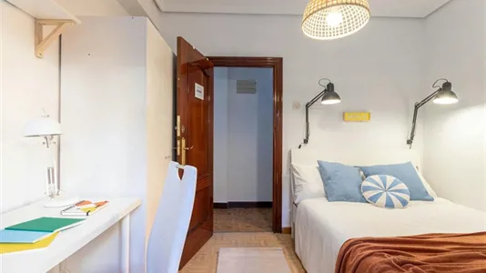 Rooms in Bilbao - photo 2