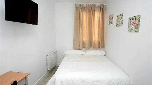 Rooms in Madrid Centro - photo 2