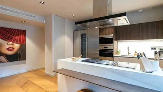 Apartments in Barcelona Ciutat Vella - photo 8