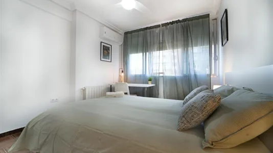 Rooms in Madrid Fuencarral-El Pardo - photo 4