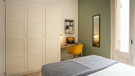 Rooms in Barcelona Eixample - photo 2