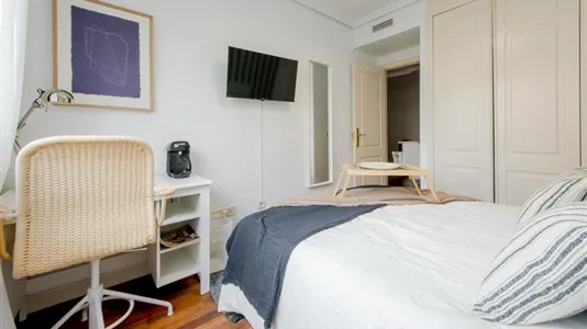 Rooms in Madrid Hortaleza - photo 3