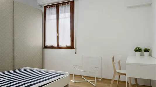 Rooms in Florence - photo 2
