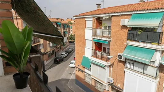 Rooms in Adaro - photo 3