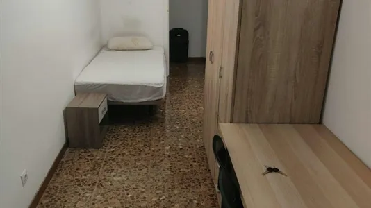 Rooms in Barcelona Eixample - photo 3