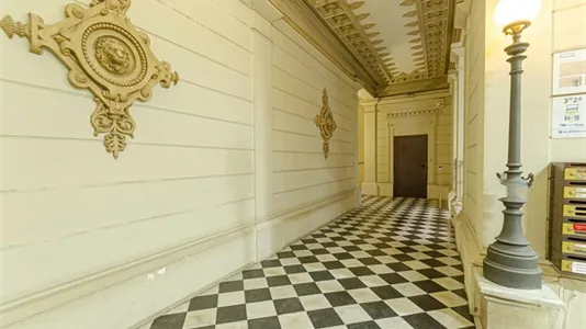 Rooms in Barcelona Ciutat Vella - photo 8