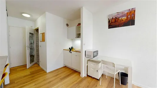 Apartments in Lyon - photo 3