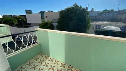 Room for rent in Almada, Setúbal (Distrito)