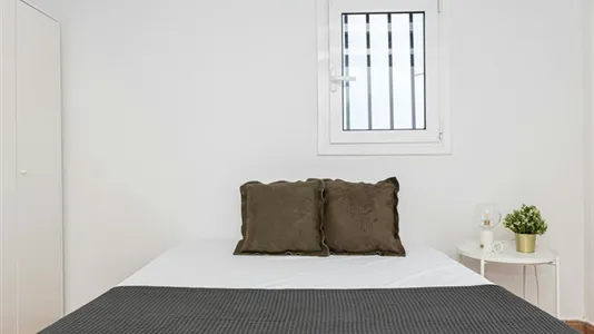 Rooms in Barcelona Ciutat Vella - photo 6
